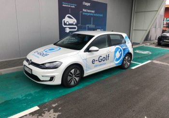OVA VOZILA SU UDOBNA I ZDRAVA BUDUĆNOST SVIH NAS: Banjaluka.net testirala 100 odsto električni automobil ulicama najvećeg grada RS