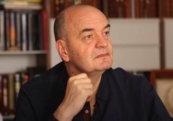 VUJOŠEVIĆ: Nadam se da Vučić ima više talenta za košarkaškog trenera nego za trenutni posao
