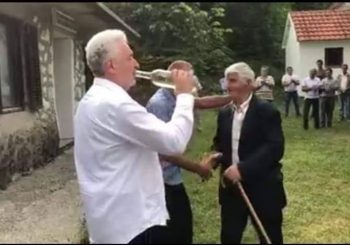 Zdravko Krivokapić (ni)je alkoholičar?