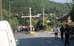Počelo uklanjanje barikada na sjeveru KiM
