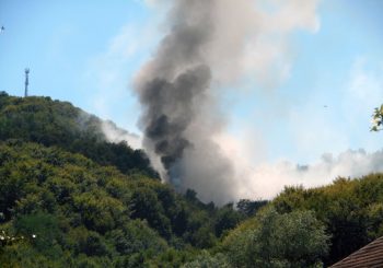 Bratunac: Vandredno stanje zbog požara na divljoj deponiji smeća