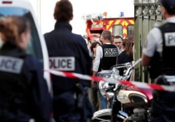 Napad u Parizu: Vozilo naletjelo na vojnike, šestoro povrijeđeno