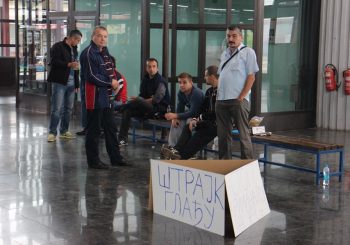 Radnici Željeznica RS šesti dan štrajkuju glađu