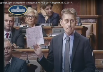 Zastupnik u Skupštini Srbije na sjednicu donio Vučićev indeks i čitao ocjene