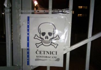 Policija otkrila osobu koja je zalijepila morbidni plakat na Ambasadu Srbije u Sarajevu