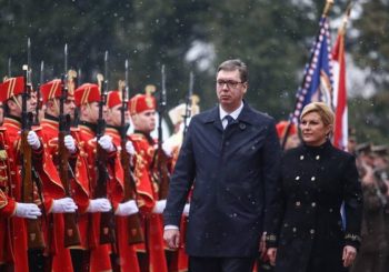 Vučić stigao u zvaničnu posjetu Hrvatskoj, dočekala ga Kolinda uz državne počasti