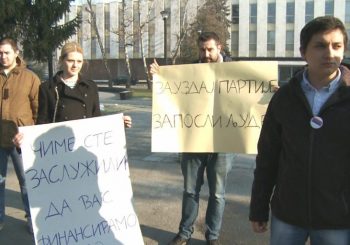"Restart Srpska" ispred NSRS zatražio obustavu finansiranja izbornih kampanja iz budžeta