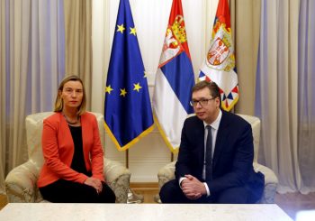 Mogerini sa Vučićem: Jučerašnji događaji na Kosovu ne smiju se ponoviti