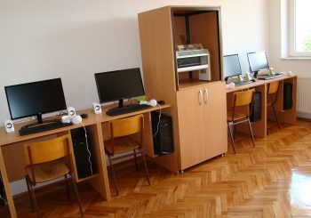 Mališani u Centru za djecu i omladinu sa smetnjama u razvoju „Budućnost“ dobili novi, savremeni računarski kabinet