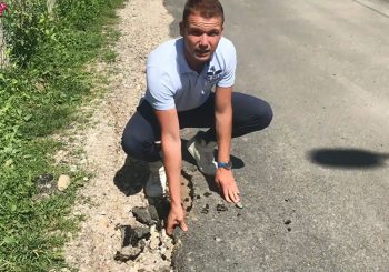 PREDIZBORNO NEIMARSTVO Stanivuković rukama kidao asfalt od dva centimetra