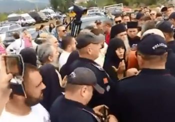 INTERVENISALA POLICIJA Albanci u Ulcinju pokušali da spriječe mitropolita Amfilohija da održi liturgiju