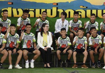 PROGOVORILI O PEĆINI Dječaci iz Tajlanda prvi put u javnosti, opisali opasne dane