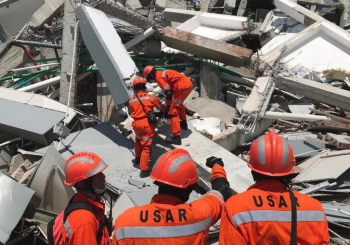 INDONEZIJA Očajnička potraga za nestalim nakon potresa i cunamija, broj žrtava će rasti