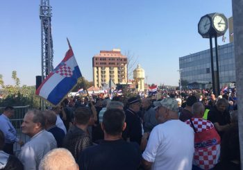 PROTEST Više hiljada ljudi u Vukovaru, desno krilo HDZ-a provocira Plenkovića