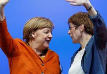 FAVORIZOVANA Miljenica Angele Merkel ima slab rejting, ali "može, želi i hoće" da bude nova šefica CDU