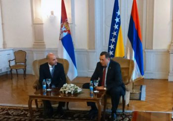 ISPUNIO OBEĆANJE Dodik istakao zastavu RS tokom sastanka u zgradi Predsjedništva BiH