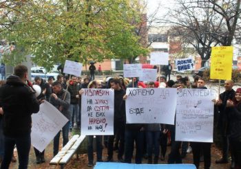 PROTEST Banjalučki studenti negoduju zbog nedovršenog paviljona