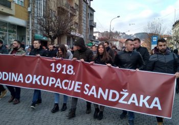 NOVI PAZAR: SDA organizovala protestnu šetnju pod nazivom "1918 - godina okupacije Sandžaka"