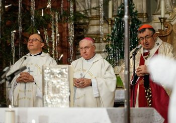 ŠIROM BIH I SVIJETA Katolički vjernici proslavljaju Božić