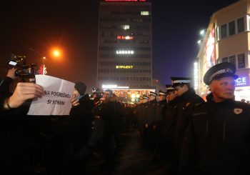 PROTEST Duga kolona građana uz Davora Dragičevića u centru Banjaluke