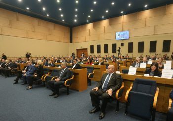 NSRS: Opozicionari tvrde da ministar Đokić nema nijednu validnu diplomu, on odgovara da ima dvije