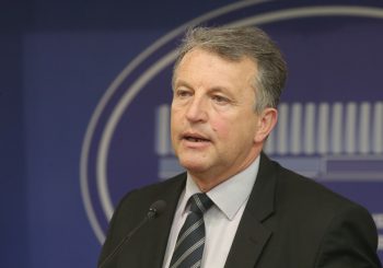 GLAMOČAK (SDS): Ministarstvo manipulacijama sprečava prijevremene izbore u Tesliću i Rudom