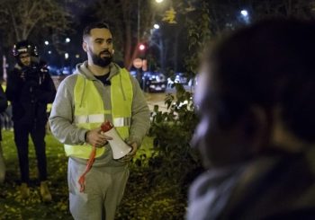 ZVUČI POZNATO Erik Drue, lider francuskih "žutih prsluka", uhapšen zbog neprijavljenog protesta