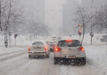 HAOS U SARAJEVU Potpuni kolaps u saobraćaju zbog snijega