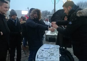 PERFORMANS Stanivuković "hapsio" građane, oni potpisivali peticiju o "zabrani slobode kretanja i mišljenja"