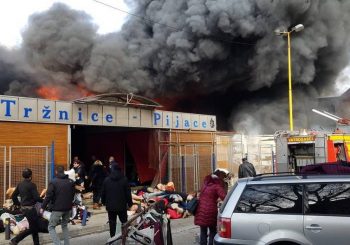 VELIKI POŽAR: Plamen zahvatio skoro čitavu gradsku pijacu u Tuzli VIDEO