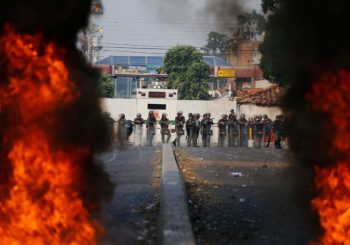 NAPETOST: Venecuela gomila trupe na granici s Kolumbijom, očekuju intervenciju s teritorije saveznika SAD