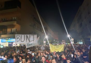 PROTEST U PODGORICI: Više hiljada ljudi tražilo ostavke Mila Đukanovića i njegovih saradnika