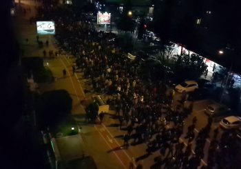 PODGORICA: Više hiljada demonstranata zahtijevalo odlazak Mila Đukanovića VIDEO