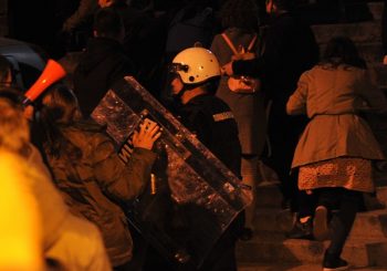 KRAJ DRAME U RTS-u: Policija izbacila demonstrante, u nedelju Vučićevo obraćanje, ali i novi protest