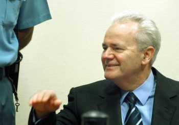 POSLJEDNJI PRIJE HAGA: Objavljen snimak Slobodana Miloševića iz američke vojne baze u Tuzli VIDEO
