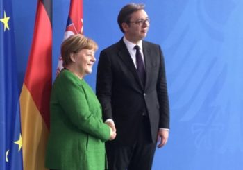 NJUJORK: Kosovo glavna tema razgovora Vučića i Merkelove