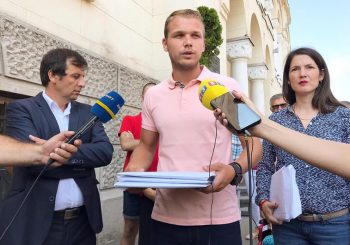 INICIJATIVA: Stanivuković i Trivićeva predali u NSRS peticiju o diplomama u javnom sektoru