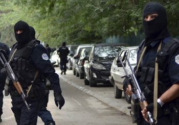 ZBOG UBISTVA OLIVERA IVANOVIĆA: Albanski specijalci na sjeveru Kosova uhapsili policajca, za drugim tragaju