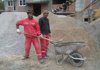 I RS IMA GASTARBAJTERE: Građevinska firma u Zvorniku angažovala radnike iz Bangladeša