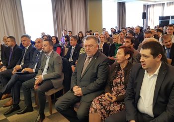 TRNINIĆ: Vlada donijela odluku o zapošljavanju 57 radnika u Željeznicama RS