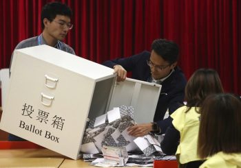 HONG KONG: Prozapadni kandidati osvojili ubjedljivu većinu na lokalnim izborima