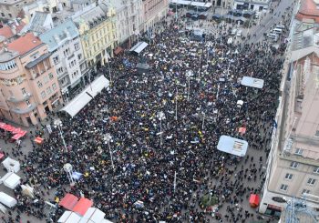 "NEMA PREDAJE": Kulminacija protesta prosvjetnih radnika, u centru Zagreba više od 20.000 ljudi