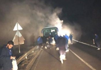 PRI POVRATKU IZ MOSTARA: Zapalio se autobus sa fudbalerima bijeljinskog Radnika, nema povrijeđenih