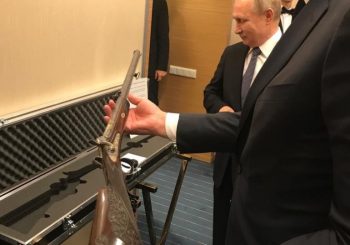 Putin poklonio Vučiću pušku Milana Obrenovića, predsjednik Srbije uzvratio ikonom iz 19. vijeka