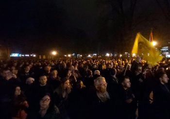 ODRŽAN SKUP "NE DAMO SVETINJE": Banjalučani podržali SPC i Srbe u Crnoj Gori (VIDEO)