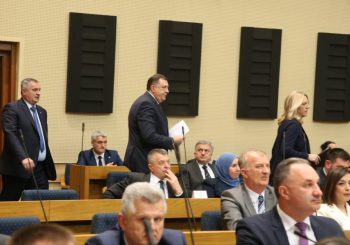 POSEBNA SJEDNICA NSRS: Dodik najavljuje "RS-exit", Cvijanovićeva predlaže osam zaključaka