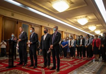 RUMUNSKA VLADA PRED PADOM: Šest ministara podnijeli ostavke